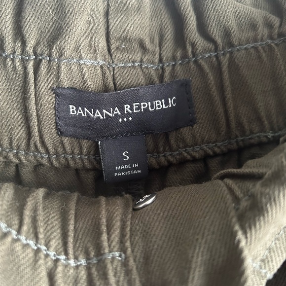Banana Republic Paper Bag waist Shorts army green - Picture 4 of 4